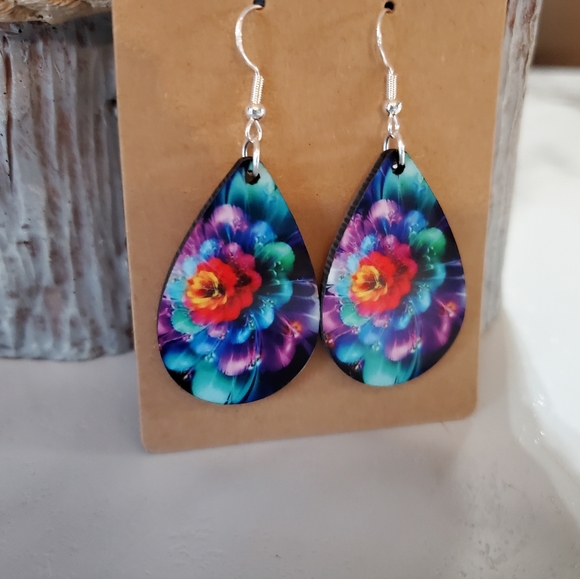 Bright Beautiful Flower Teardrop Earrings - Picture 6 of 6